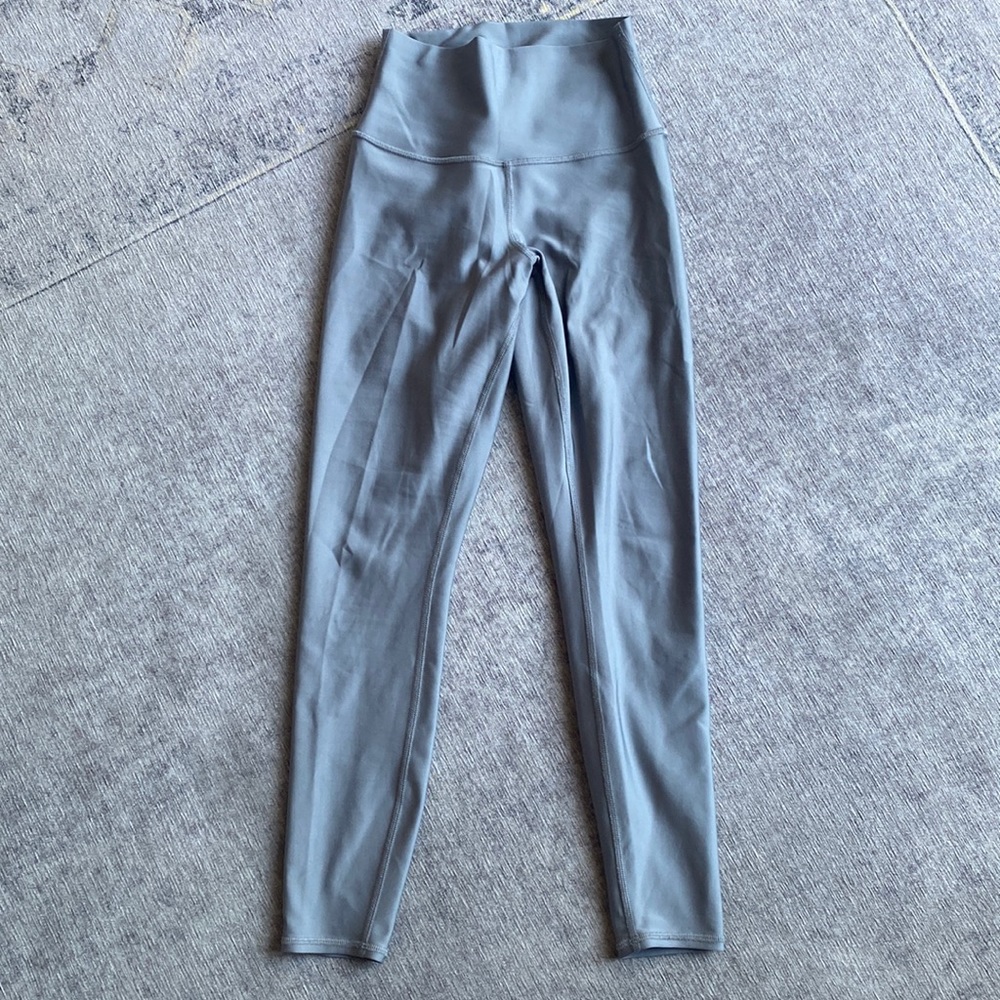 Alo airlift high waisted leggings sz XS, 7/8 length